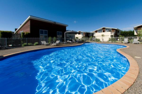 Гостиница Beachside Resort Motel Whitianga  Уитианг